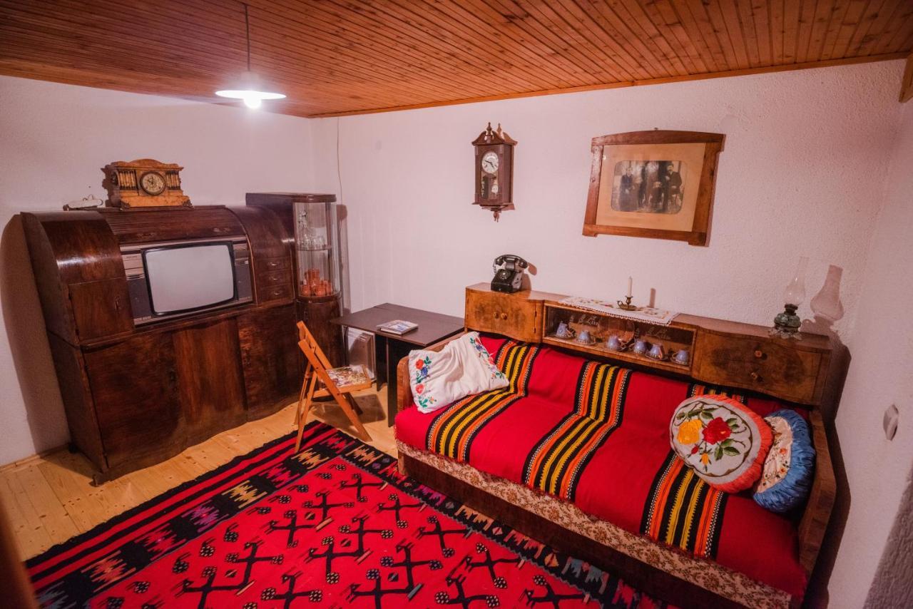Apartment In Antique Museum Filip Битола Экстерьер фото