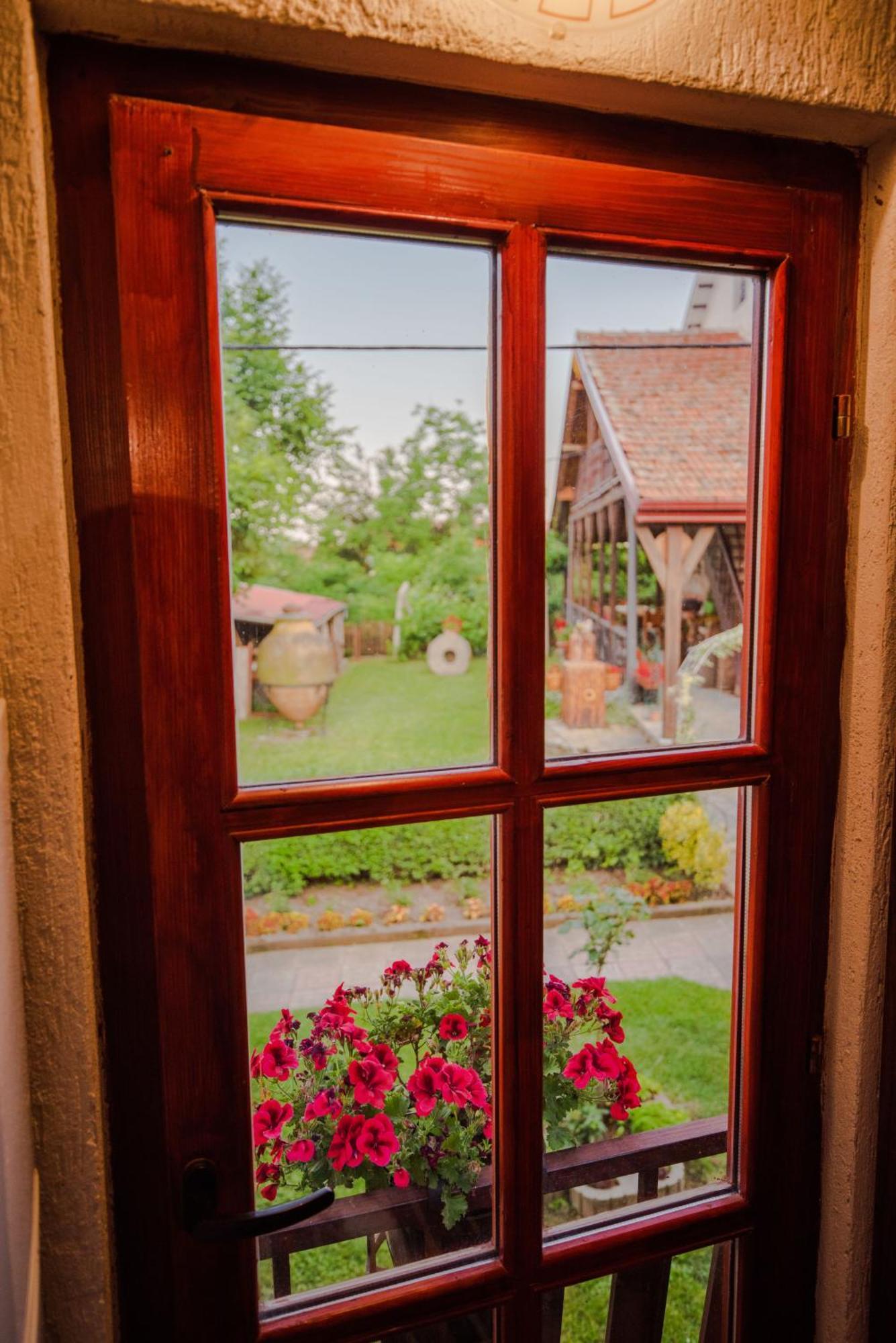 Apartment In Antique Museum Filip Битола Экстерьер фото